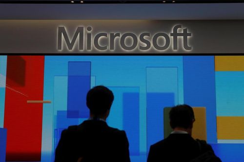 Microsoft vừa nẫng tay trên hợp đồng 10 tỉ USD từ Amazon