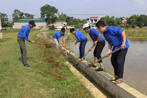 Tuổi trẻ Lạc Vân chung sức xây dựng Nông thôn mới