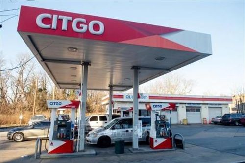 Thế giới Thế giới Venezuela: Người dân mua xăng bằng một điếu thuốc lá