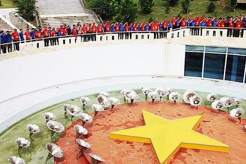 Ngọn lửa 'Tôi yêu Tổ quốc tôi' đến Khu tưởng niệm chiến sĩ Gạc Ma