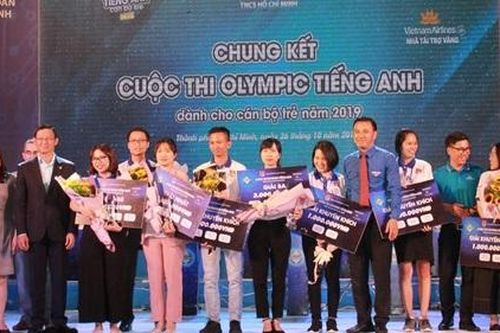 Nữ cán bộ công an Hà Tĩnh giành giải nhất cuộc thi Olympic tiếng Anh