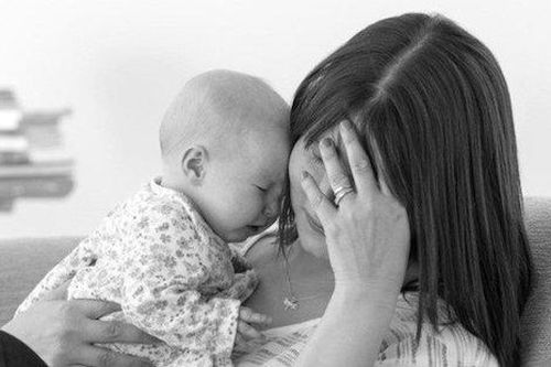 Trầm cảm sau sinh: Đừng để phụ nữ đơn độc