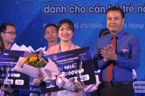 Thí sinh Hà Tĩnh giành giải Nhất cuộc thi cán bộ trẻ giỏi Tiếng Anh