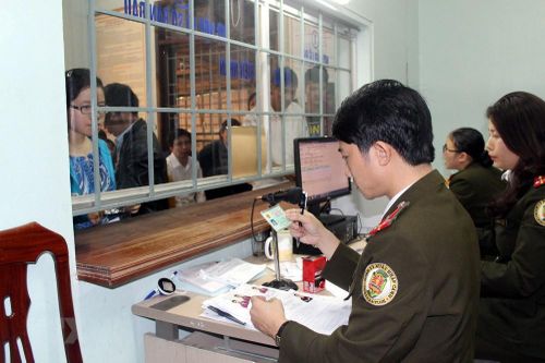 Tạo điều kiện thuận lợi cho người dân trong việc xuất, nhập cảnh