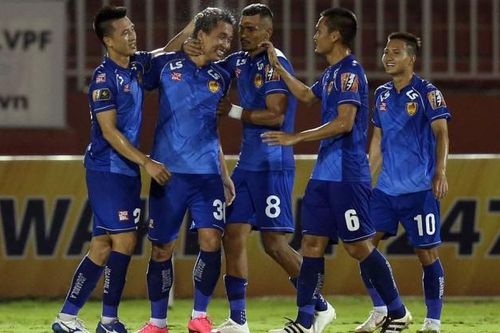 Đánh bại Bình Dương, Quảng Nam vào chung kết cúp Quốc gia