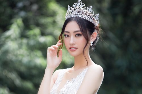 Hoa hậu Lương Thùy Linh giảm 4 kg sau hơn 2 tháng đăng quang