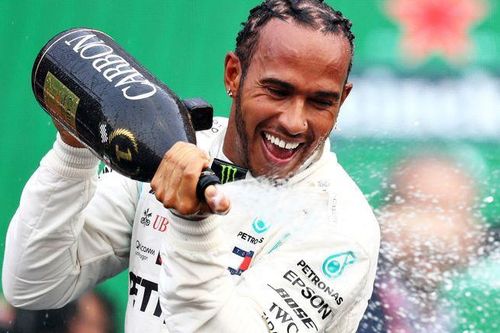 Lewis Hamilton chạm một tay vào chức vô địch F1 2019