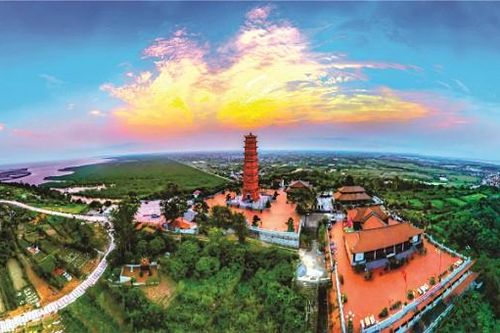 Chiêm ngưỡng loạt hiện vật cổ 1000 năm tuổi nơi ngọn tháp 'rồng vàng hạ thế' tại Đồ Sơn
