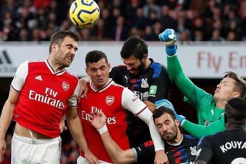 Crystal Palace có được một điểm trước Arsenal nhờ 'cứu tinh VAR'