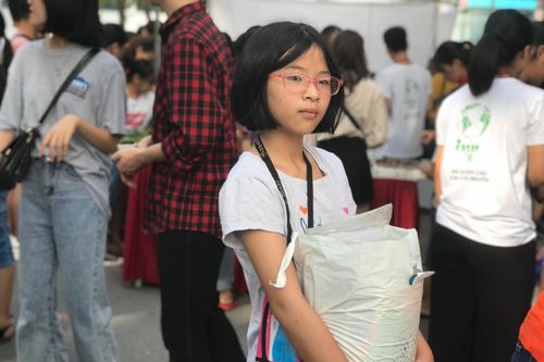'Đổi giấy lấy cây' tháng 10 và hành trình lan tỏa sống xanh