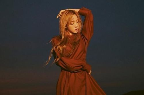 Knet trầm trồ trước thành tích ấn tượng trong ngày đầu mở bán album của Taeyeon