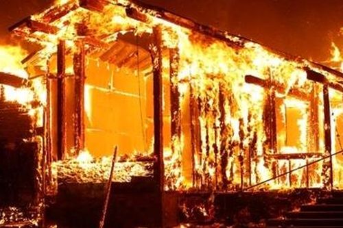 Cháy rừng đe dọa 200 nghìn người, California tuyên bố tình trạng khấn cấp