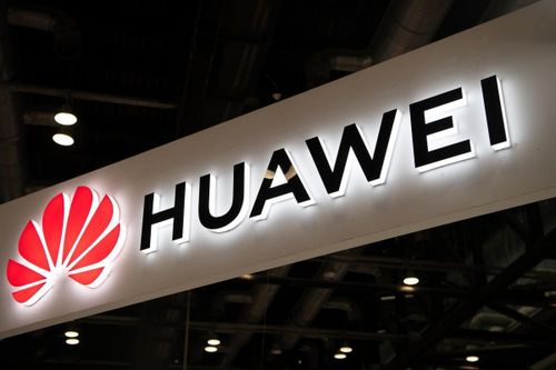 Mỹ tiếp tục bóp nghẹt Huawei và ZTE của Trung Quốc