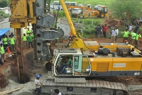 Rơi xuống hố sâu 183 m, bé trai 2 tuổi tử vong