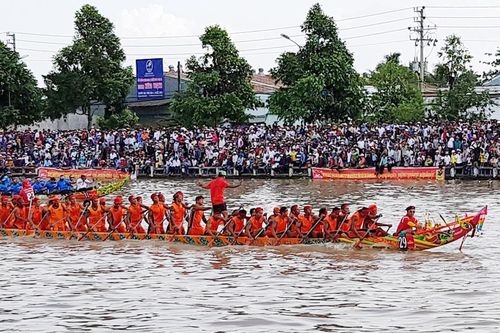 Giải đua ghe ngo có tổng giải thưởng lên đến 1 tỷ đồng