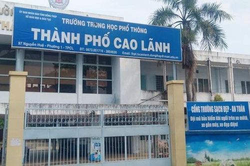 Kỷ luật cô chủ nhiệm bắt học sinh nộp quỹ riêng