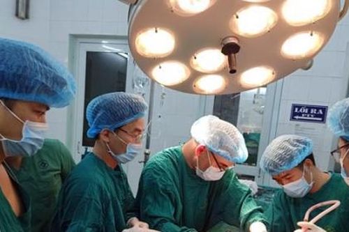 Cần có chính sách bảo đảm an toàn cho cán bộ, nhân viên ngành y tế
