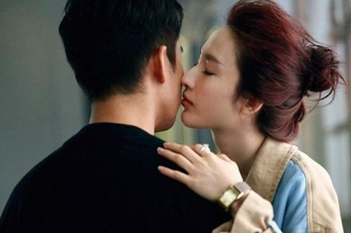 Không 'đao búa', đòn trừng phạt tội ngoại tình của chồng khiến vợ trẻ khiếp vía