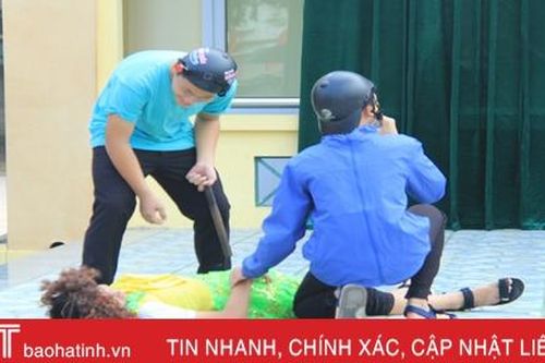 Tư vấn 'điều khó nói' cho hơn 730 học sinh Nghi Xuân