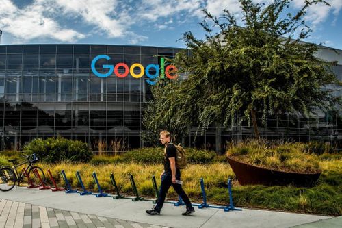 Lợi nhuận của Google giảm 23% trong quý ba
