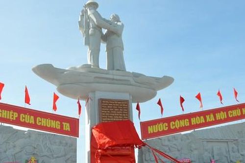 Khánh thành Tượng đài Tập kết năm 1954