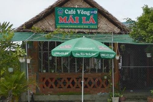 Bị chồng cũ của vợ đâm chết trong quán cafe võng