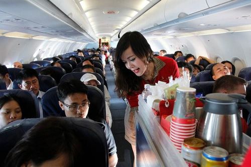 Gấu bông, mì tôm... đóng góp gần 30% doanh thu quý III của Vietjet