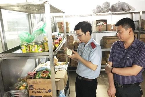 Hà Nội: Cứ 10 cơ sở kinh doanh nông sản có 1 cơ sở vi phạm an toàn thực phẩm