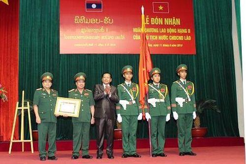 Thắm tình hữu nghị LLVT Quân khu 5 với các tỉnh Nam Lào