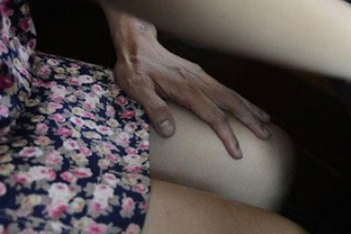 Làm nữ sinh lớp 10 có thai, thầy giáo 55 tuổi cho đi phá rồi lại quan hệ