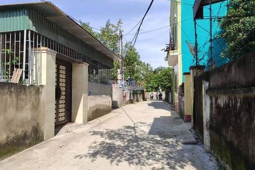 Thiếu nữ mất liên lạc khi đi Anh, môi giới trả lại bố mẹ 1 tỷ rồi biến mất