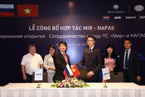 Việt Nam và Nga hoàn thành kết nối hệ thống thanh toán thẻ nội địa
