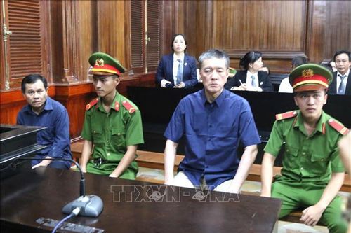 Hai đối tượng lừa làm quốc tịch Mỹ cho Vũ 'nhôm' lĩnh 20 năm tù giam