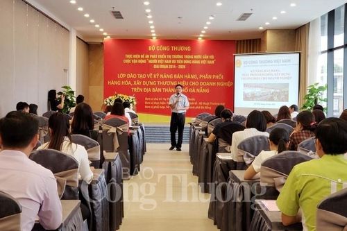 Một người bán hàng chuyên nghiệp cần có những yếu tố nào?