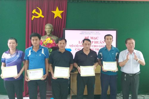 Tập huấn võ cổ truyền cho giáo viên các trường TH, THCS huyện Thống Nhất