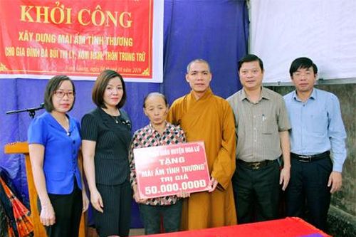 Giúp phụ nữ nghèo 'an cư'