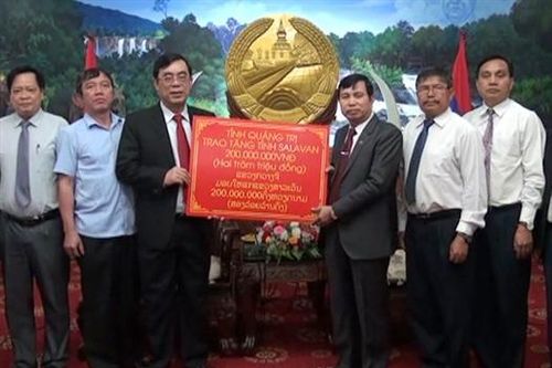 Chủ tịch UBND tỉnh Quảng Trị Nguyễn Đức Chính thăm và làm việc tại tỉnh Salavan