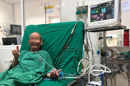 Phẫu thuật phổi thành công cho bệnh nhân 90 tuổi