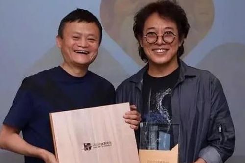 Lý Liên Kiệt khỏe khoắn, trẻ trung khi xuất hiện bên tỷ phú Jack Ma