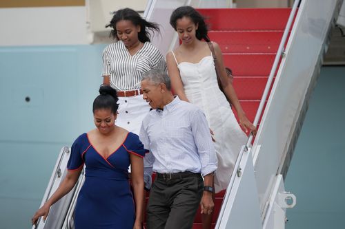 Vợ chồng cựu Tổng thống Mỹ Barack Obama sở hữu gần 250 triệu USD