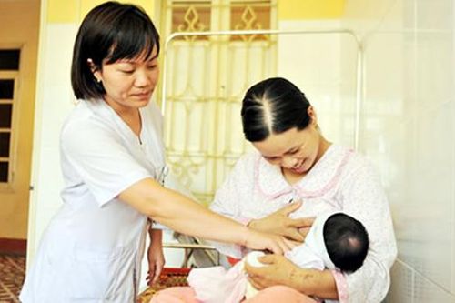 Dinh dưỡng đầu đời cho trẻ em (Bài 1: Chế độ ăn uống kém chất lượng ảnh hưởng sự phát triển của trẻ)