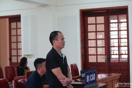 Nghe theo 'người anh xã hội', gã trai làng vượt cả trăm cây số xách hàng trắng