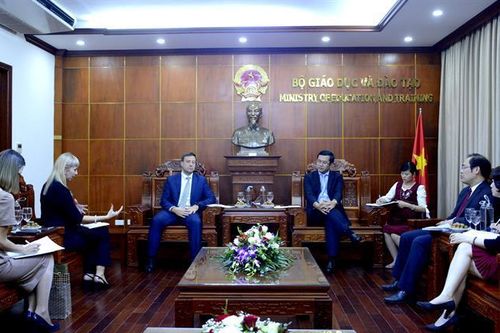 Tăng số lượng học bổng du học Nga trình độ từ đại học đến tiến sỹ