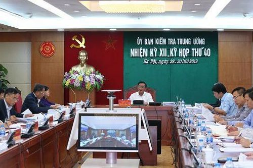 Kỷ luật cảnh cáo Trung tướng công an Trình Văn Thống