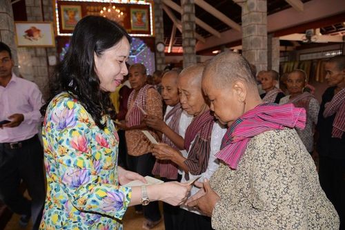 Chào mừng Đại hội đại biểu các dân tộc thiểu số tỉnh An Giang lần III-2019: Các dân tộc đoàn kết, phát huy nội lực, hội nhập và phát triển
