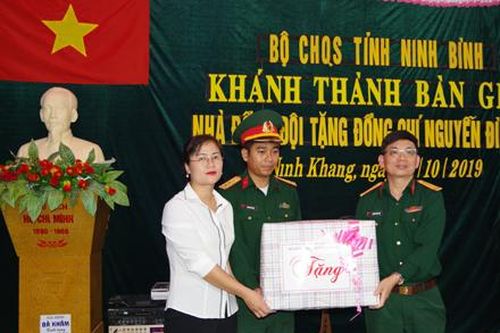 Bộ CHQS tỉnh khánh thành và bàn giao 'Nhà đồng đội'
