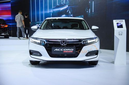 Giá lăn bánh xe Honda Accord 2019