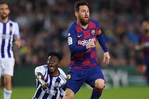 Hãy vỗ tay cho Messi và tận hưởng thứ bóng đá anh ấy trình diễn