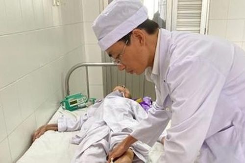 Cứu sống cụ bà 104 tuổi bị tắc mạch chi cấp