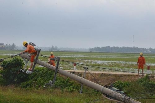 Tái cấp điện cho gần 1620.000 hộ dân chịu ảnh hưởng của bão số 5